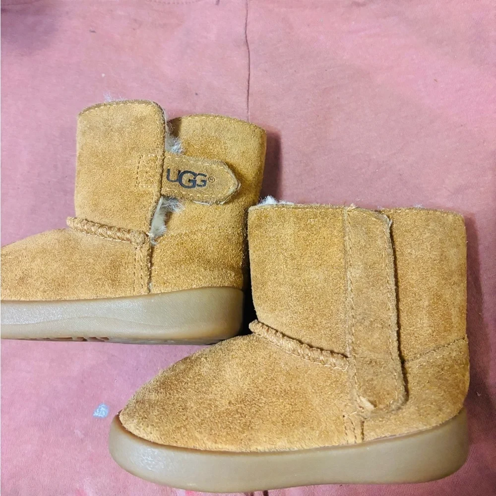 UGG Toddlers Keelan II Boot in the Chestnut Suede color